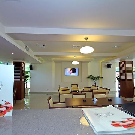 Hotel Eden Тулча Экстерьер фото