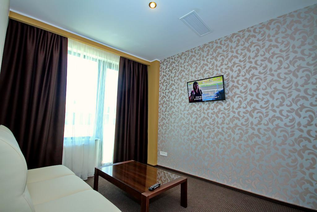 Hotel Eden Тулча Номер фото