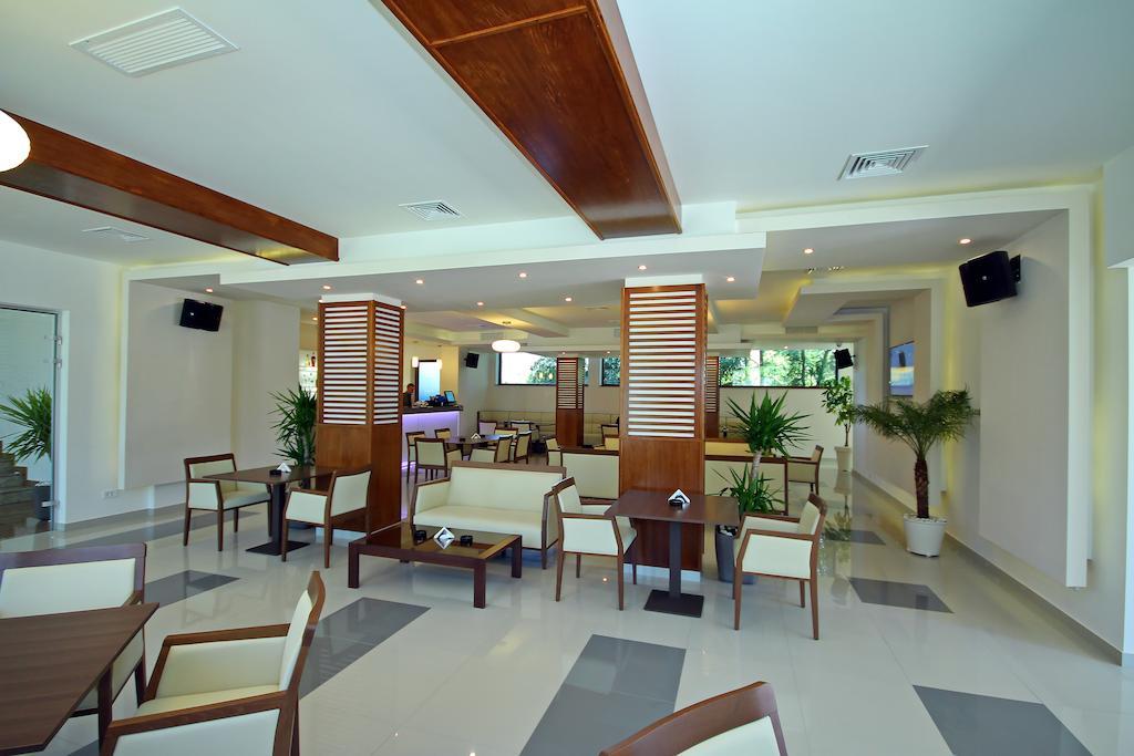 Hotel Eden Тулча Экстерьер фото