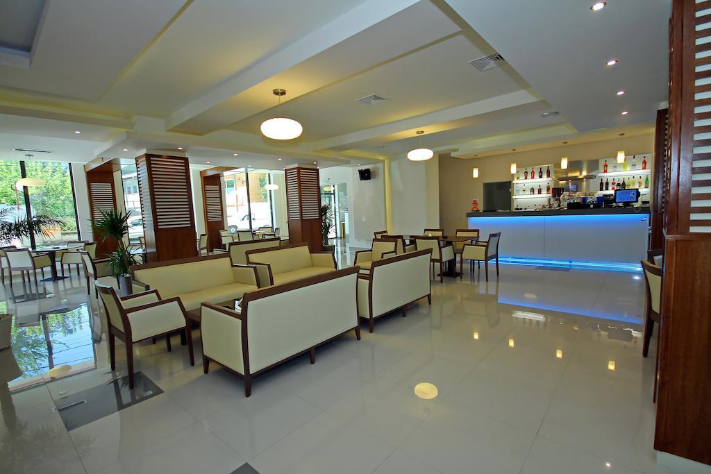 Hotel Eden Тулча Экстерьер фото