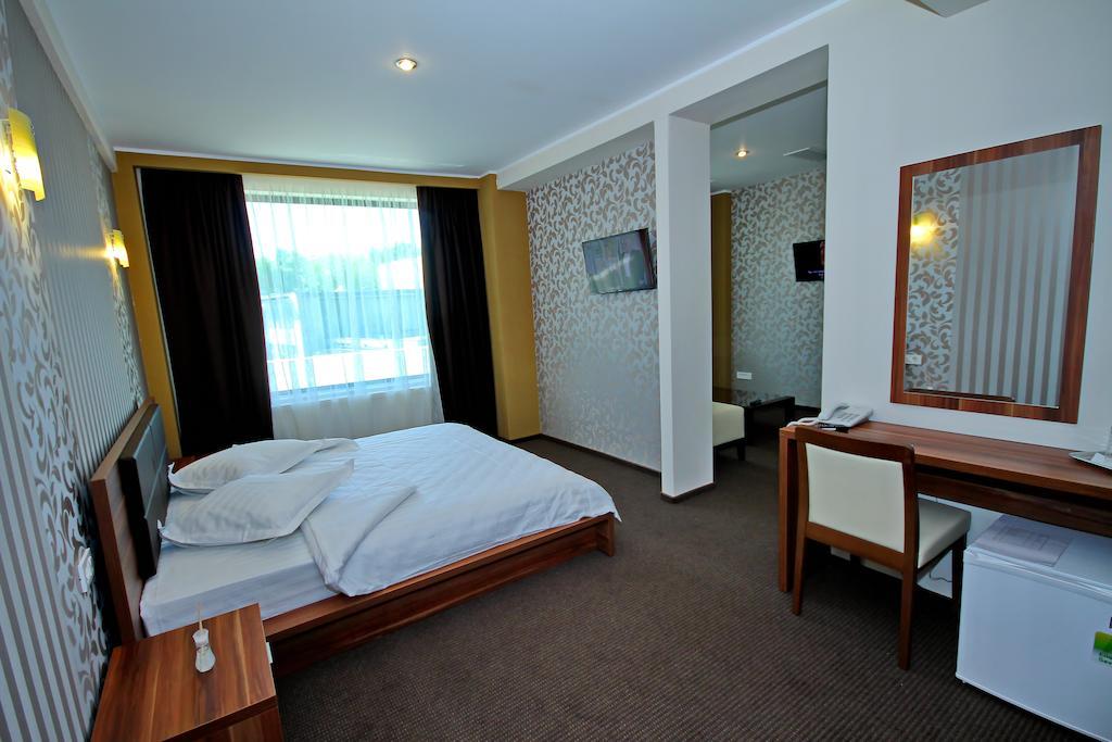 Hotel Eden Тулча Номер фото