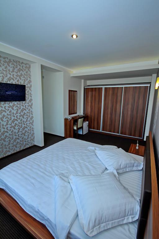 Hotel Eden Тулча Номер фото